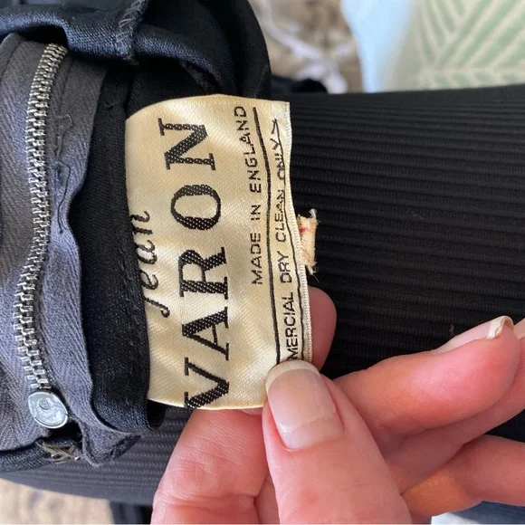 Jean Varon Vintage Sexy Plunging Back 1970s Black Jersey Gown 10 - Picture 8 of 10